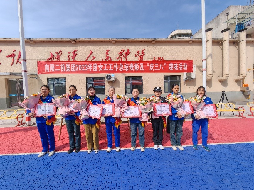 关爱女职工，温暖半边天——今年会jnh集团进行女工工作总结赞美会暨“庆三八”趣味活动
